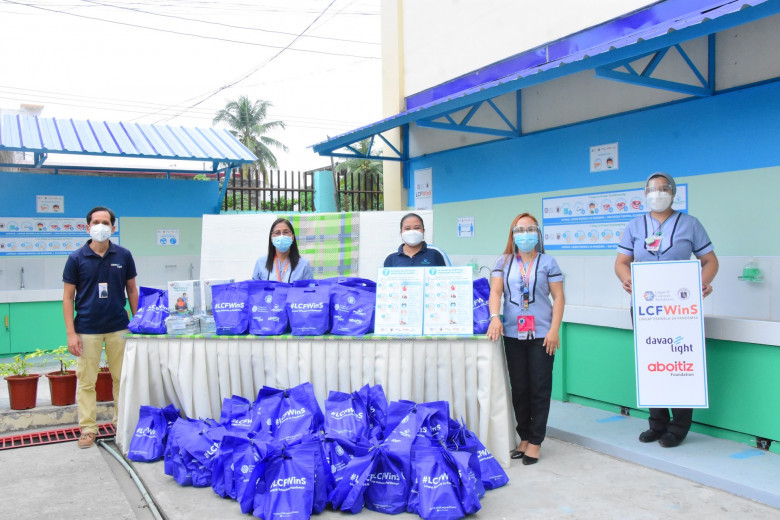 The Davao Light and Aboitiz Foundation supplied 10 pedal-operated and properly distanced faucets to San Roque Central Elementary School and Davao City National High School to enable contactless handwashing and physical distancing during group handwashing