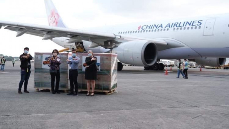 1.4 million doses ng Moderna vaccine na binili ng gobyerno, dumating sa bansa