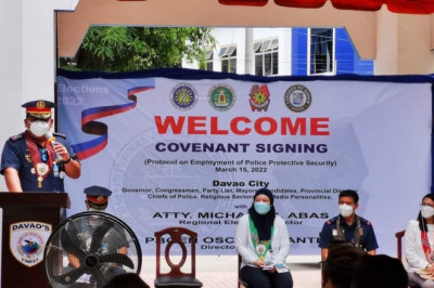 Police,Comelec, bets sign peace covenant