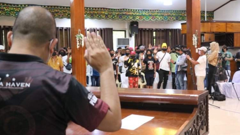 30 NPA rebels yield in Central Mindanao