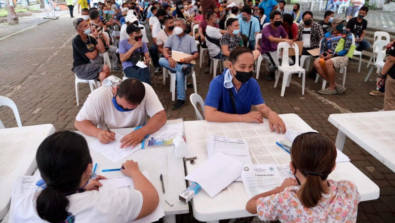 873 PUJ,taxi drivers in Davao City receive fuel cash aid