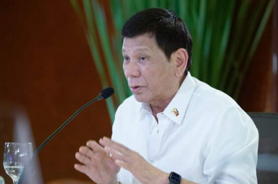 Duterte urges next President to  tackle constitutional reform