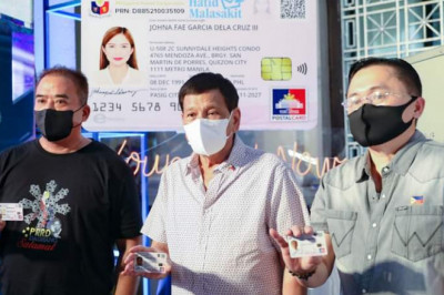 Duterte leads PHLPost Digital Innovation launching