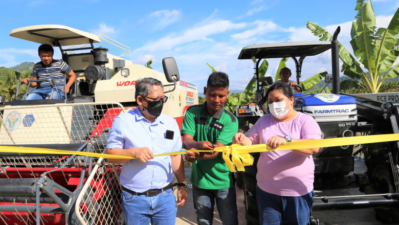 2 DavOcc towns receive P97-M for agri infra, machinery from DA 11