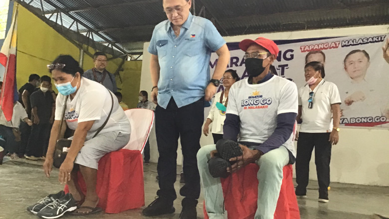 Dul-an 6,000 residente sa Lupon, Davao Oriental, nakadawat ug tabang gikan sa gobyerno, Bong Go