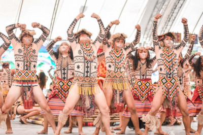 Bernardo D. Carpio NHS, Sindac Anib sa Bislig, Surigao del Sur, kampeon sa Indak-Indak sa Kadayawan