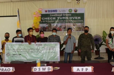 7 People's Organizations in Agusan del Sur get P2.1-M livelihood assistance