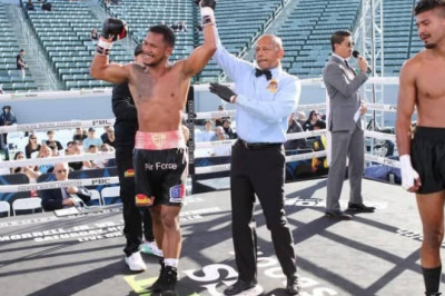 Olympic bronze medalist wins 3rd pro bout