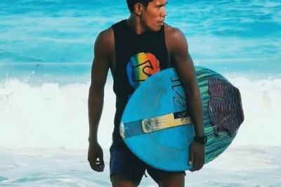 Matinian surfer rules Portugal skimboarding competition