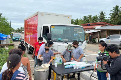 Jubahib admin provides food aid to flood victims in Davao del Norte