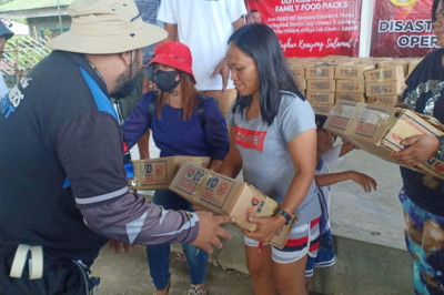 400 families affected by flood in Davao del Norte town get aid