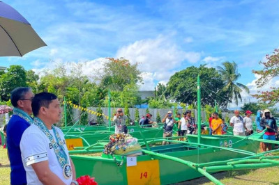 44 Samal fisherfolks get motorized boats