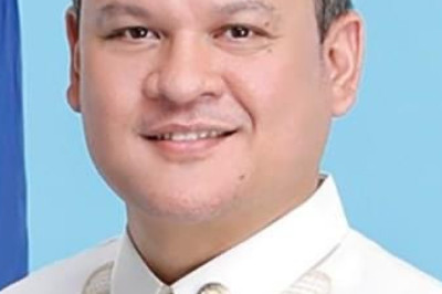 Rep. Duterte  seeks pay hike for  public social workers