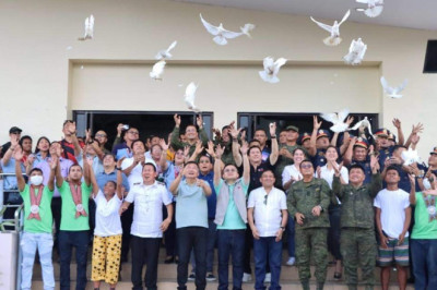 58 NPA rebel returnees in Davao del Norte get aid