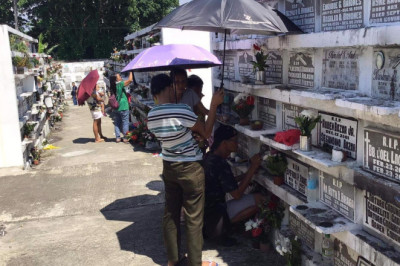 Mga niadto sa menteryo sa tibuok nasod, lampas 800K  Miyerkules sa buntag