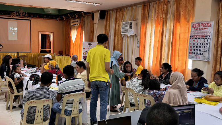 Visually impaired biz-persons avail PLDT, Smart and ATRIEV digital business training