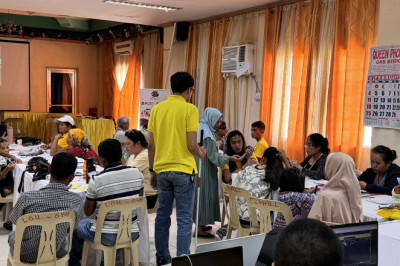 Visually impaired biz-persons avail PLDT, Smart and ATRIEV digital business training