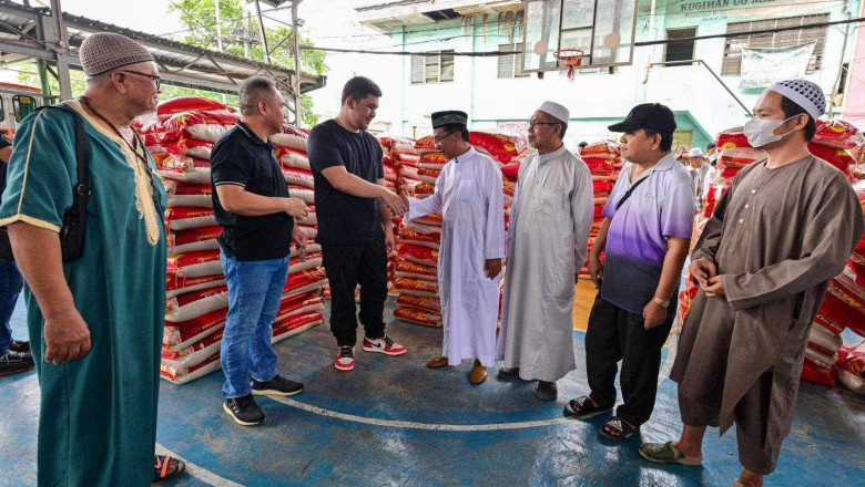 30 Muslim communities get cash aid, sacks of rice from Rep. Duterte