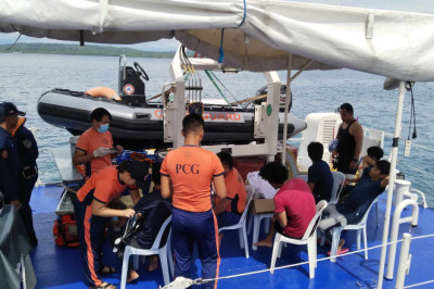 19 rescued in submerged fishing boat in Panacan