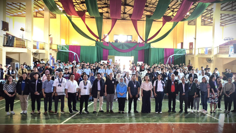 Connectivity for all: PLDT, Smart back DICT Roadshow in  Tawi-Tawi