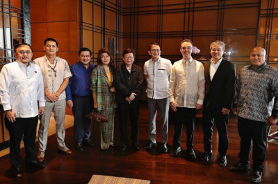 Bong Go, nanatiling Solid PDP; 