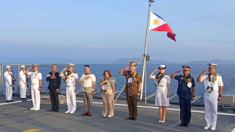 PH Navy honors  WWII heroes in   82nd battle of Surigao strait commemoration